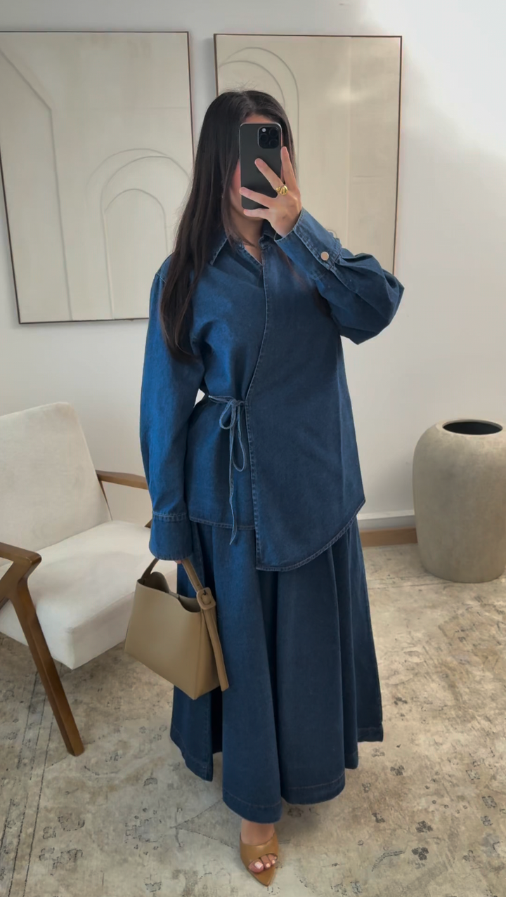 Denim twinset met stropdas