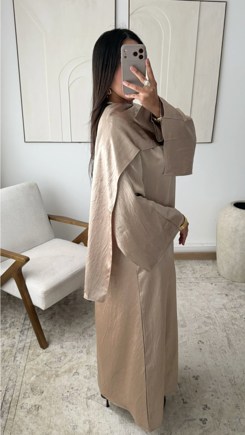 Mira deluxe abaya